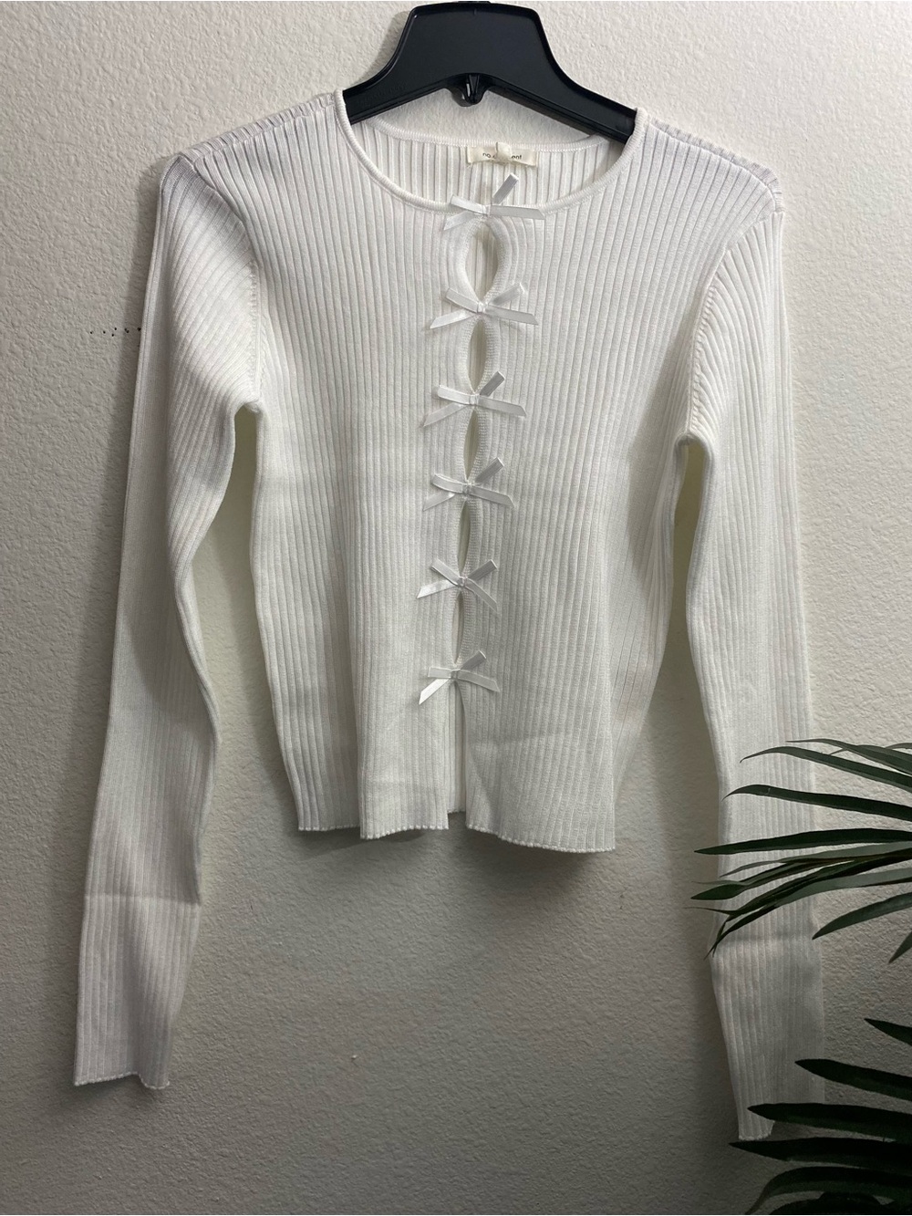 Women’s Ribbed Bow-Front Long Sleeve Top — White